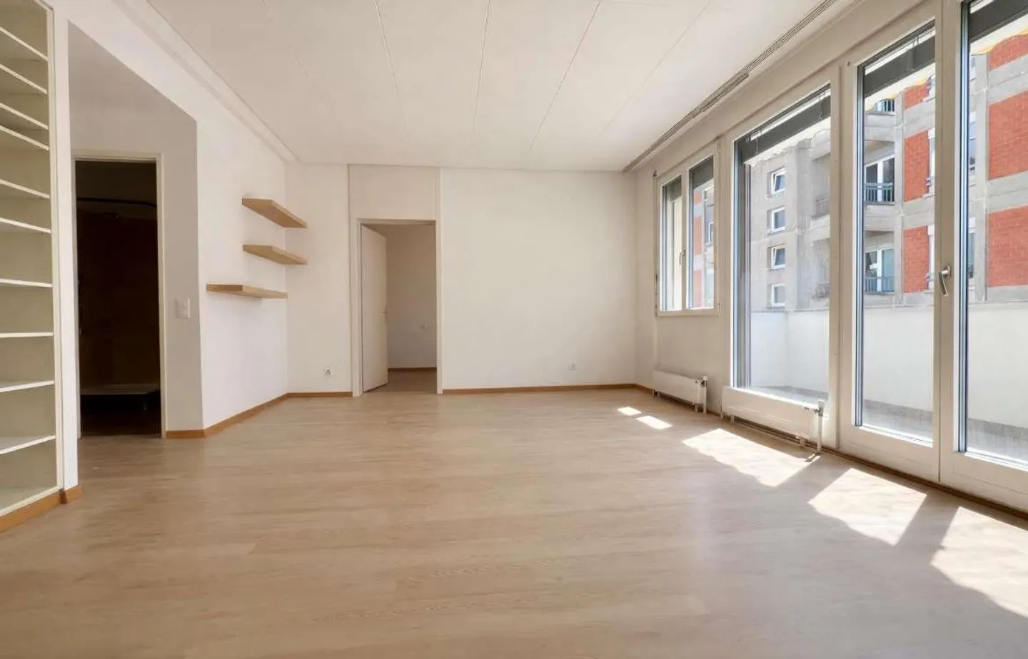 Appartamento Centrale con Grande Potenziale - Foto 2 di 8