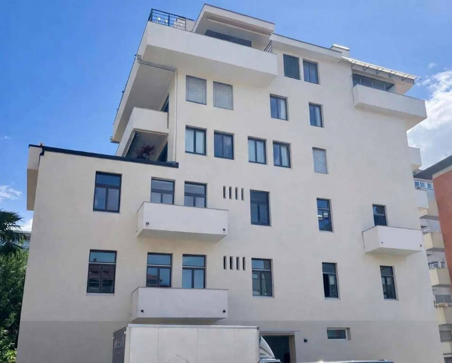 Appartamento Centrale con Grande Potenziale - Foto 8 di 8