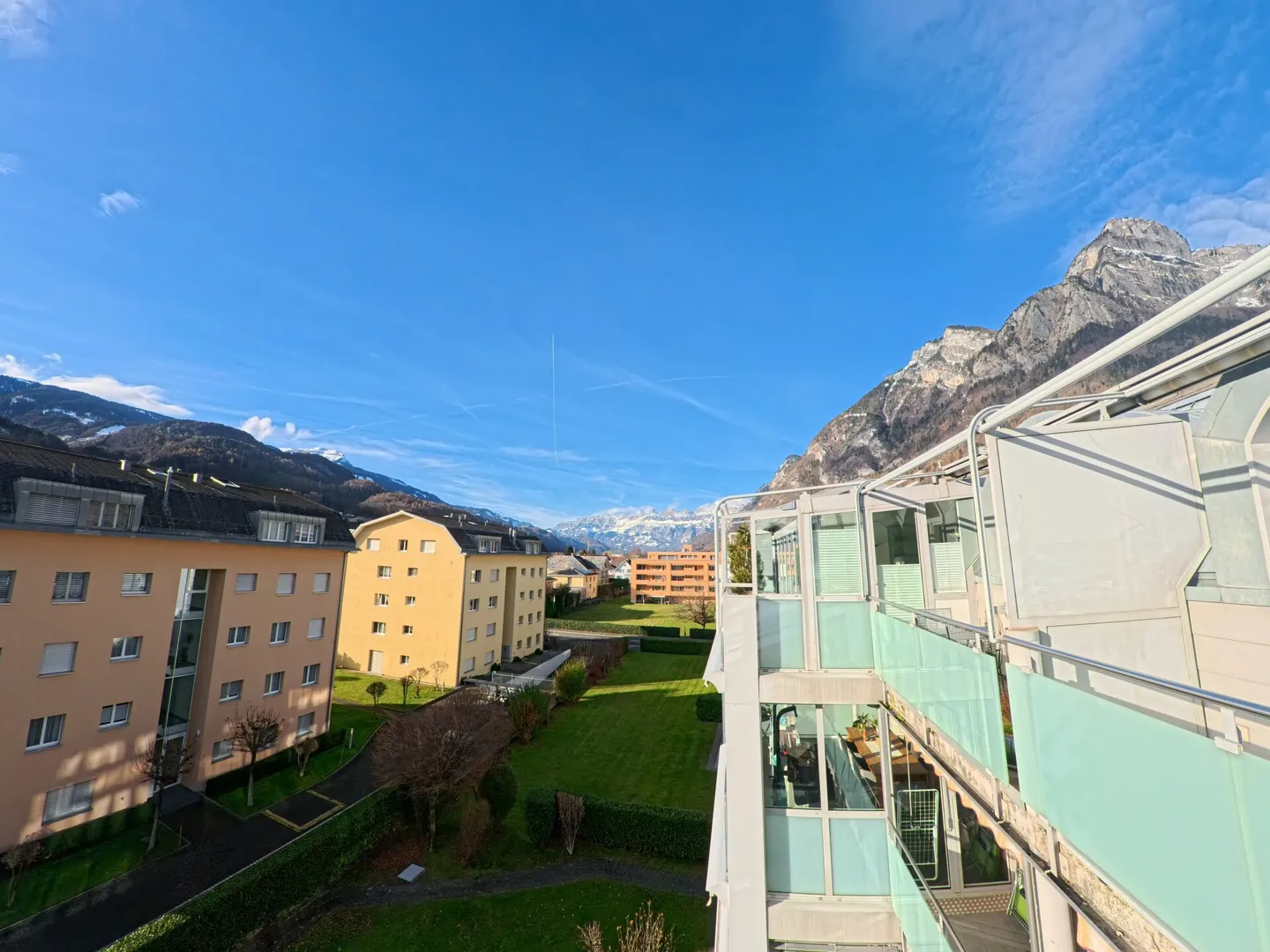 Vivere centralmente sopra i tetti: Maisonette elegante di 5,5 stanze per famiglie - Foto 12 di 14