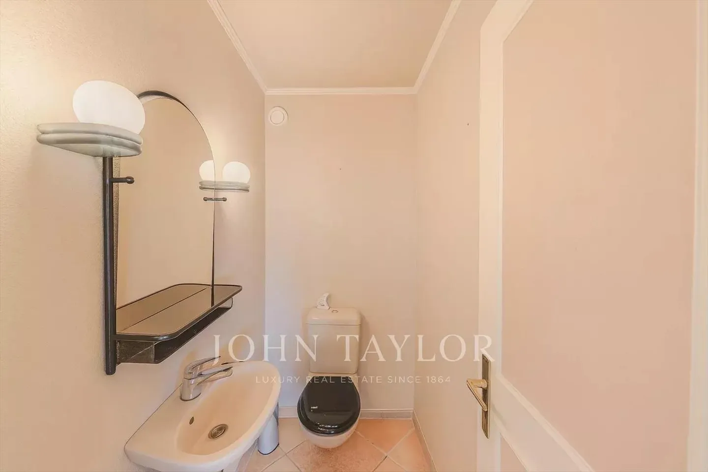 4.5 Room Apartment - Photo 8 of 11