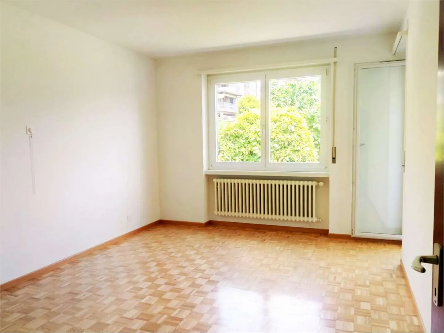 Apartment for rent - Photo 8 of 10