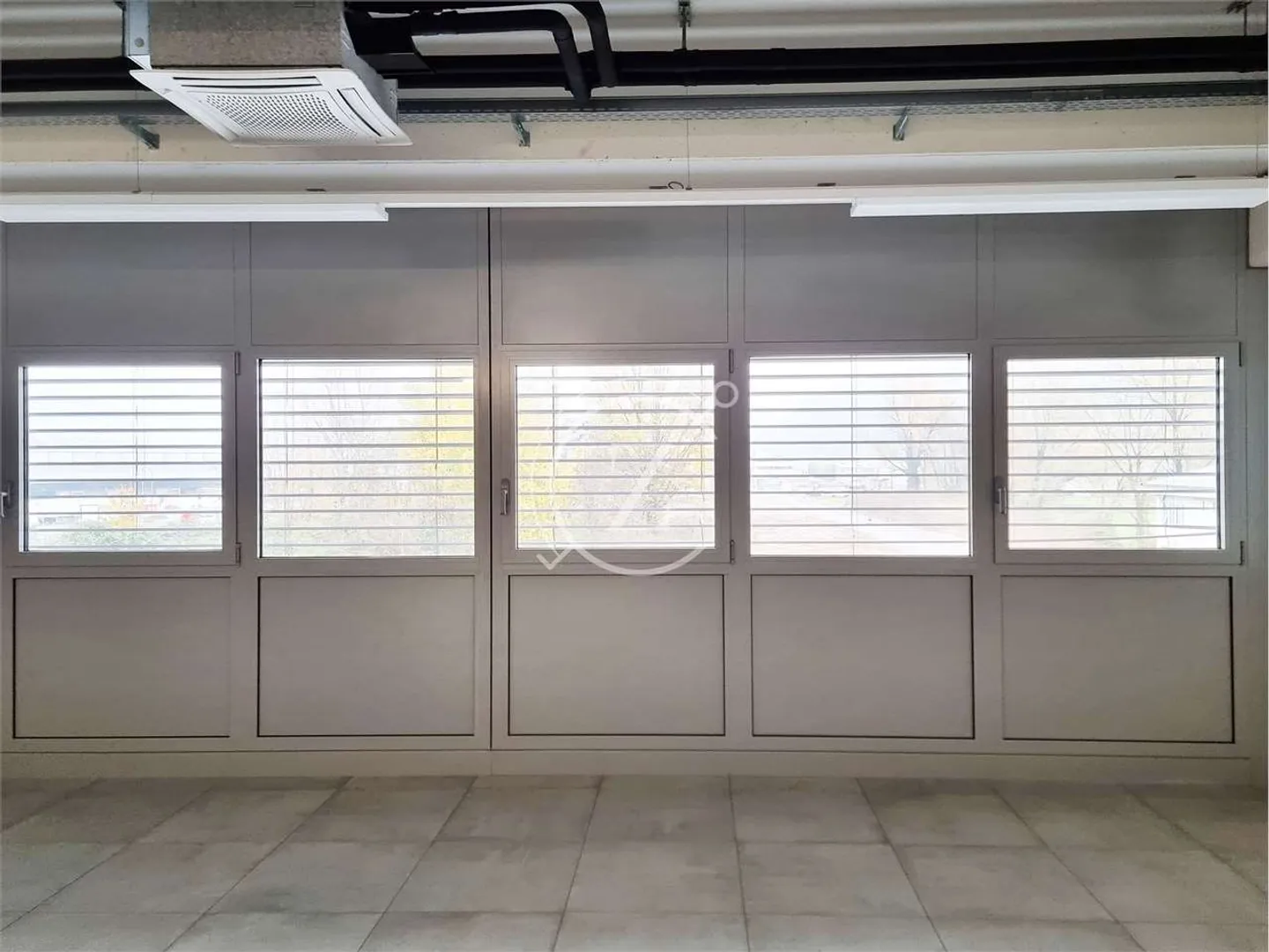 Affittasi ufficio a Balerna 260 MQ - Foto 2 di 3