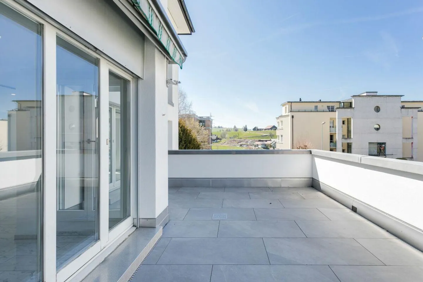 Helle 3.5-Zimmer-Wohnung mit Wintergarten - Foto 1 von 7