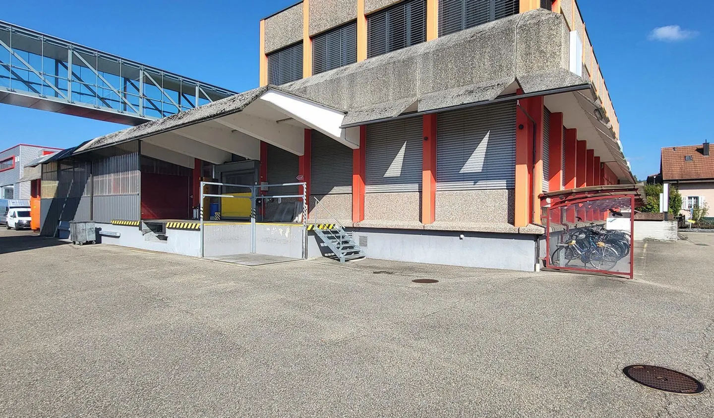 Stockage élevé directement sur l'A1 à Zofingen ! - Photo 6 sur 6