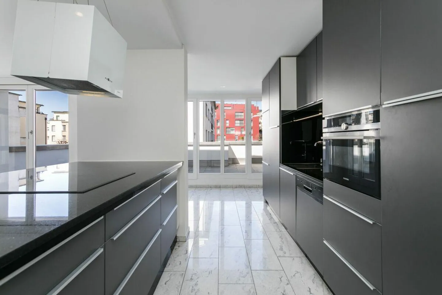 Helle 3.5-Zimmer-Wohnung mit Wintergarten - Foto 5 von 7