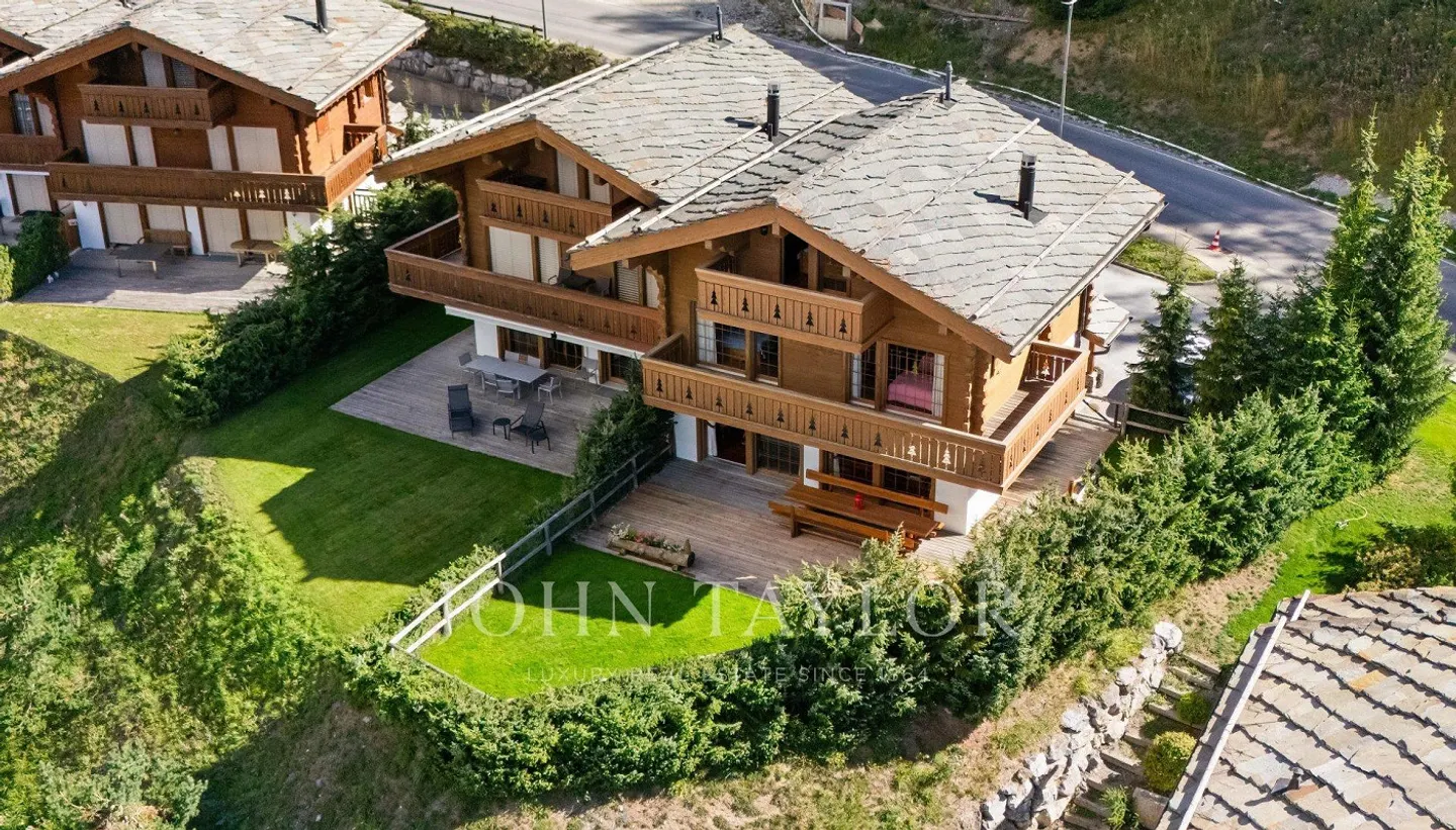 Chalet mit Panoramablick - Zweitwohnung und Käufer - Foto 1 von 13