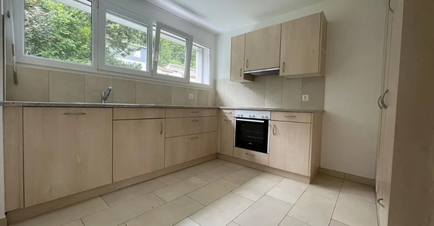 Beautiful bright 4-room apartment in Tramelan - Photo 2 of 9