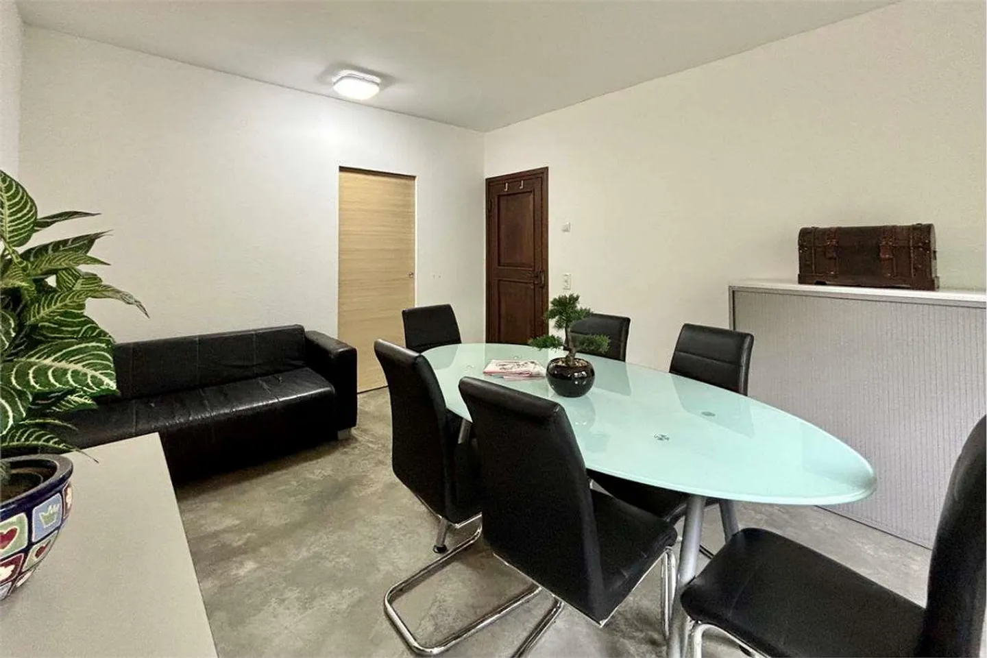 Bright and furnished office in a strategic location - Photo 4 of 13