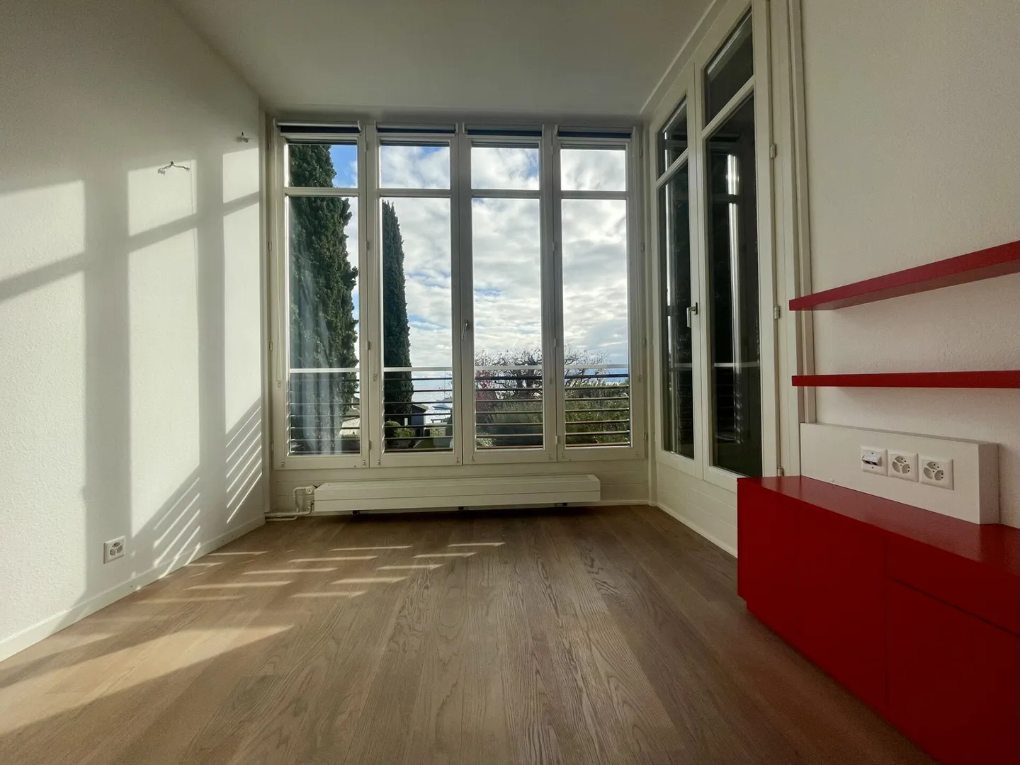 AUTHENTICITÉ ET ACCÈS DIRECT AU LAC, 2,5 PIÈCES À MORGES - Foto 8 di 13