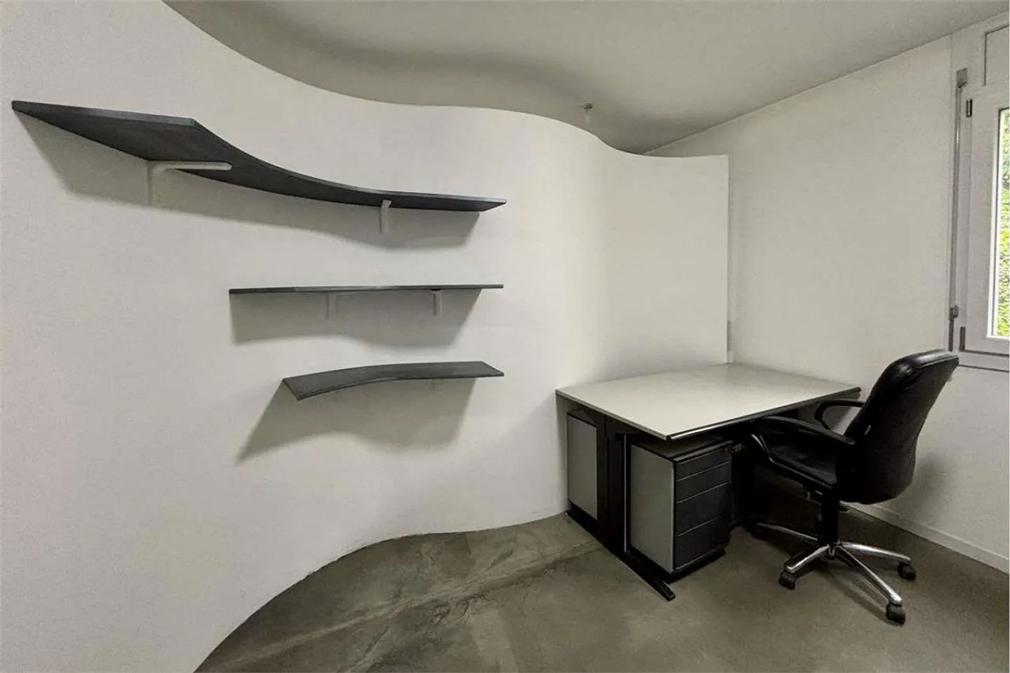 Bright and furnished office in a strategic location - Photo 8 of 13
