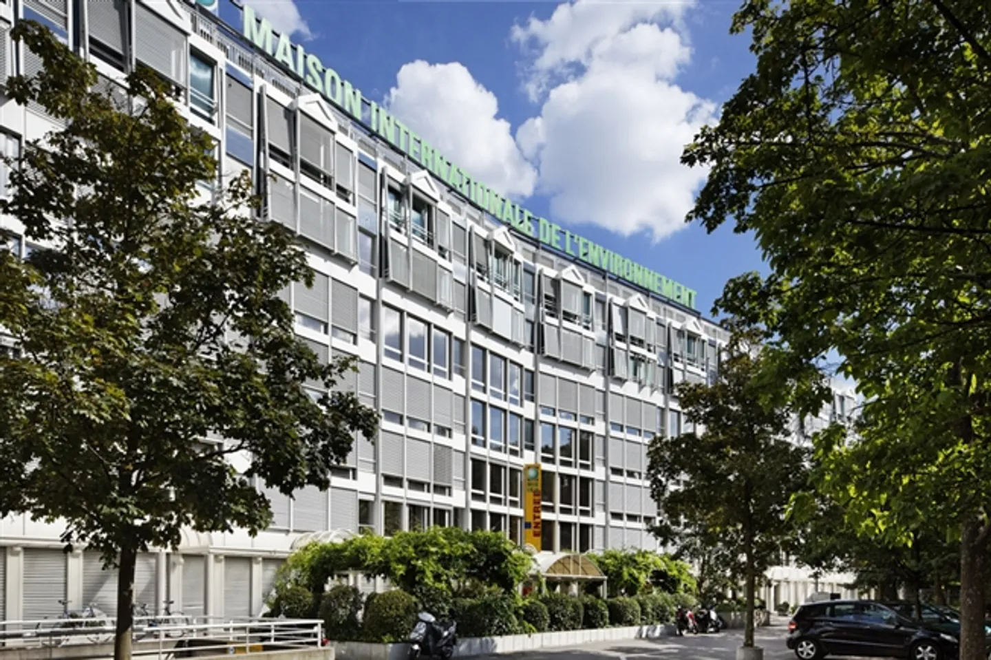 Uniquement à l'ONU
Bureau de 369 m2 au rez-de-chaussée
Environnement de la maison Int. - Photo 3 sur 3