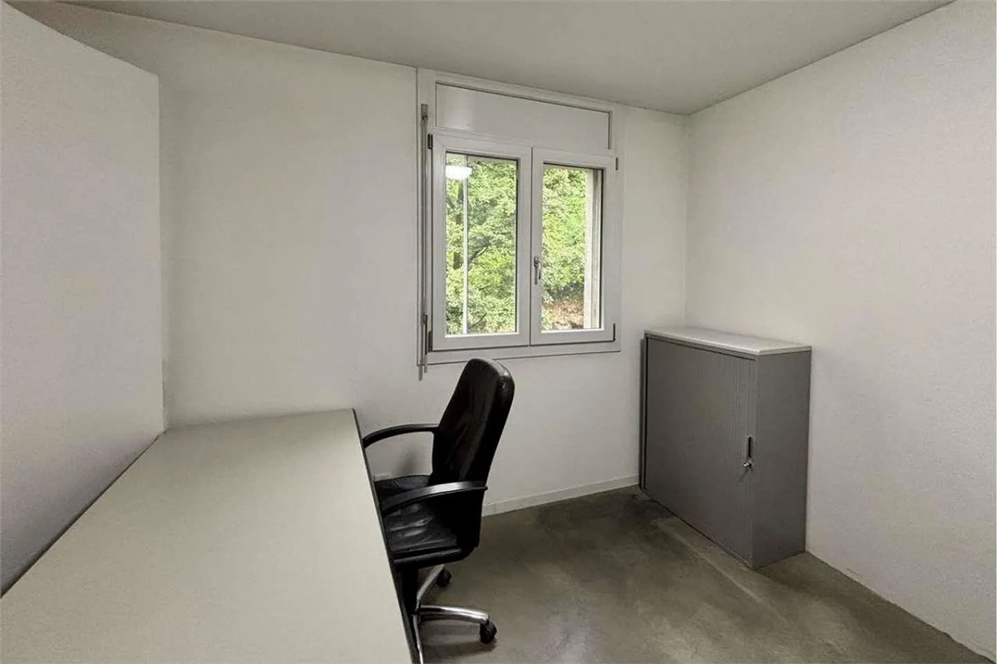 Bright and furnished office in a strategic location - Photo 9 of 13
