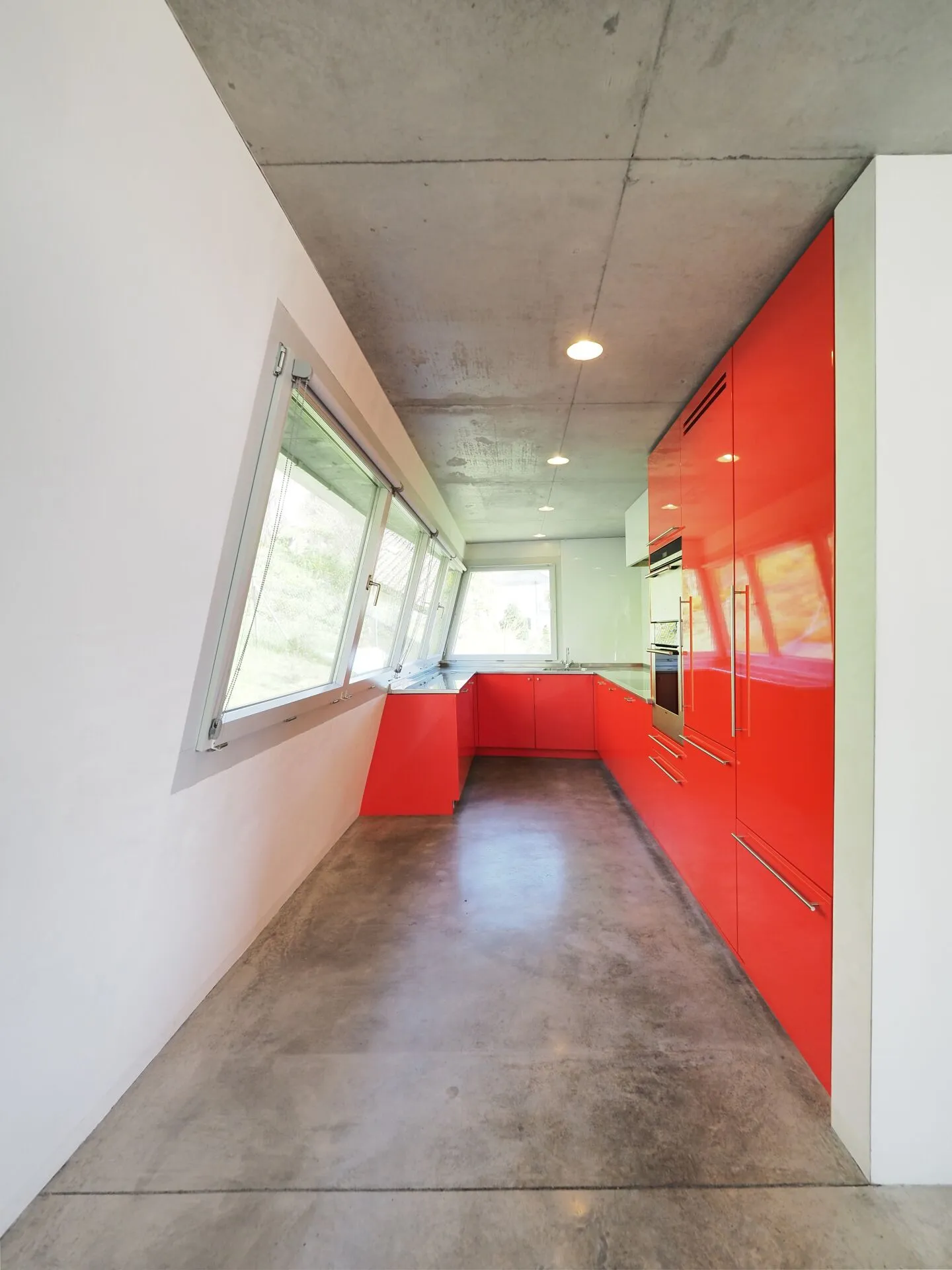 High-Quality Property on the Sunny Slope - Photo 6 of 9