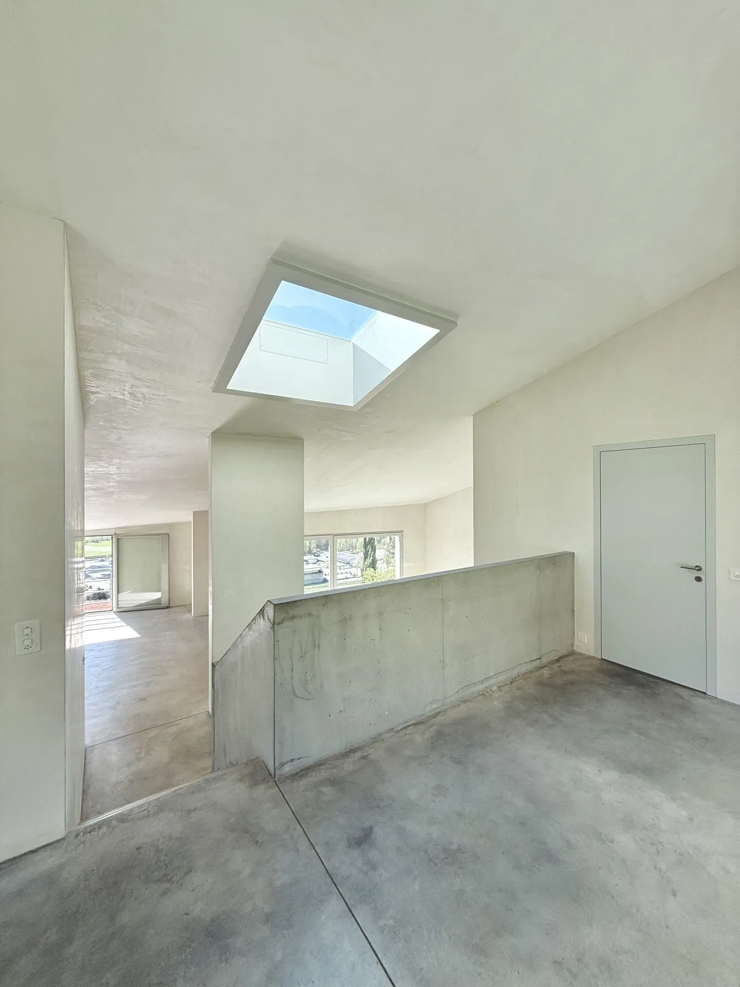 High-Quality Property on the Sunny Slope - Photo 7 of 9