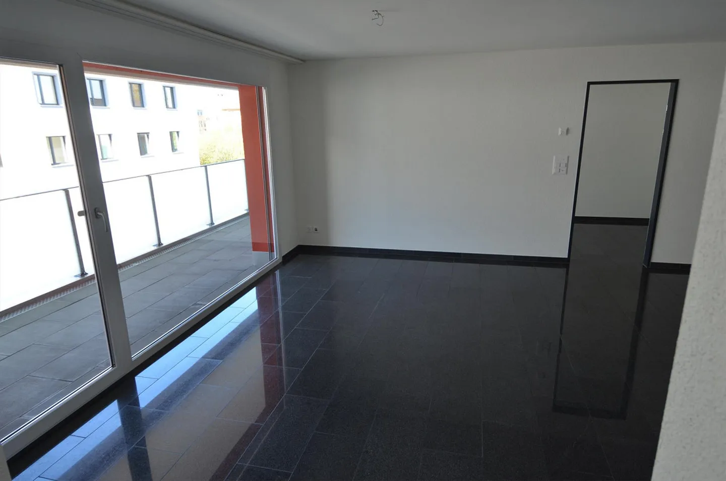 Exklusive 3.5 Zimmer Wohnung (W08) - Foto 3 von 8