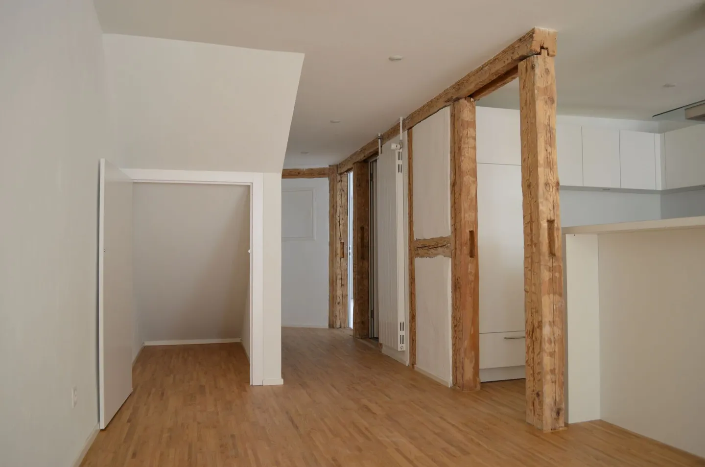 Beautiful Old Town Apartment with Charm - Photo 5 of 12