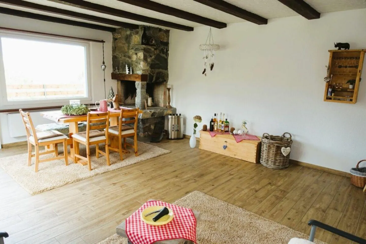 Geräumige Wohnung mit Balkon - Foto 2 von 8