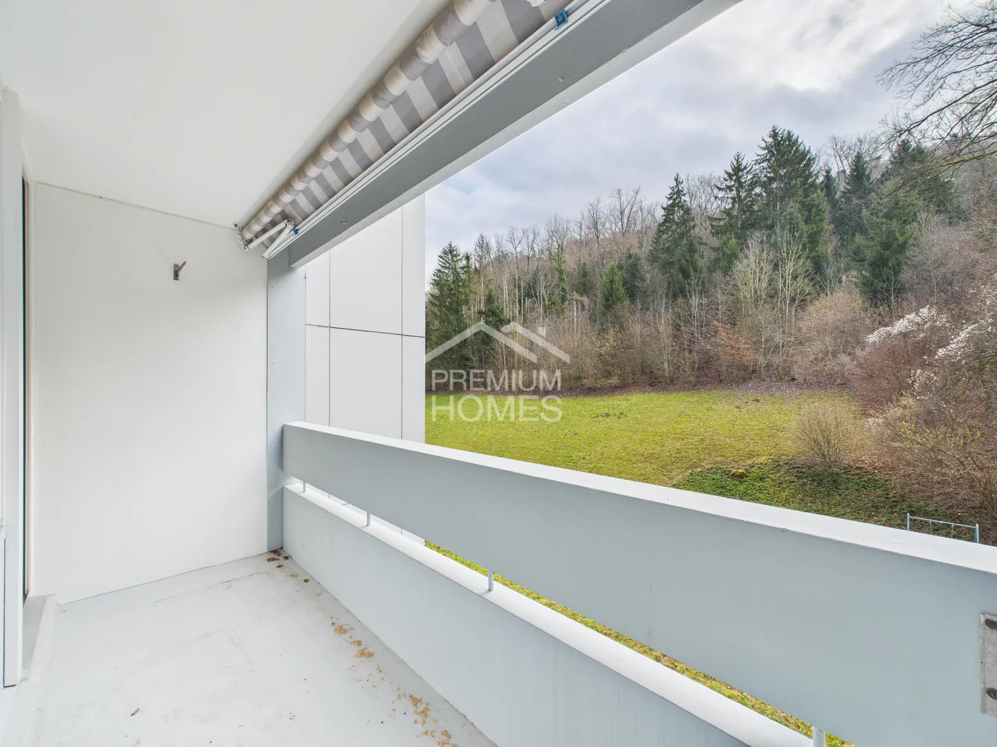 Appartamento moderno con balcone - Foto 8 di 8