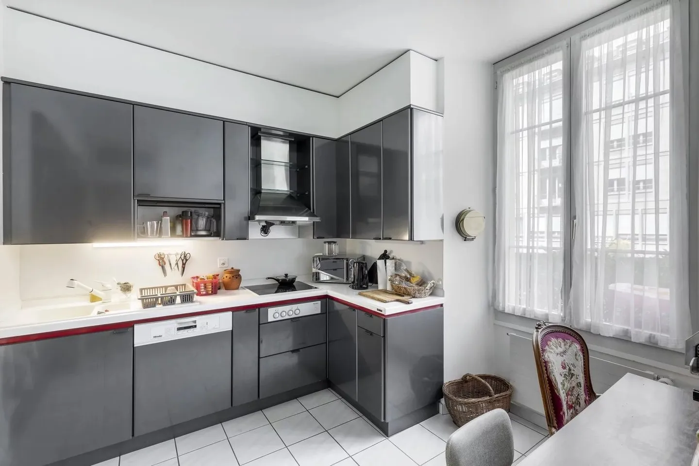For rent 5.5-room apartment in a magnificent property in the city center of Sion - Photo 1 of 12
