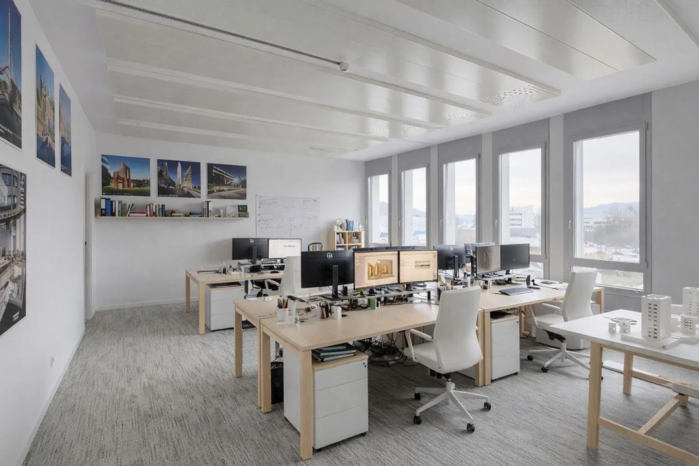 Your new location on 2,700 m²! - Photo 3 of 13