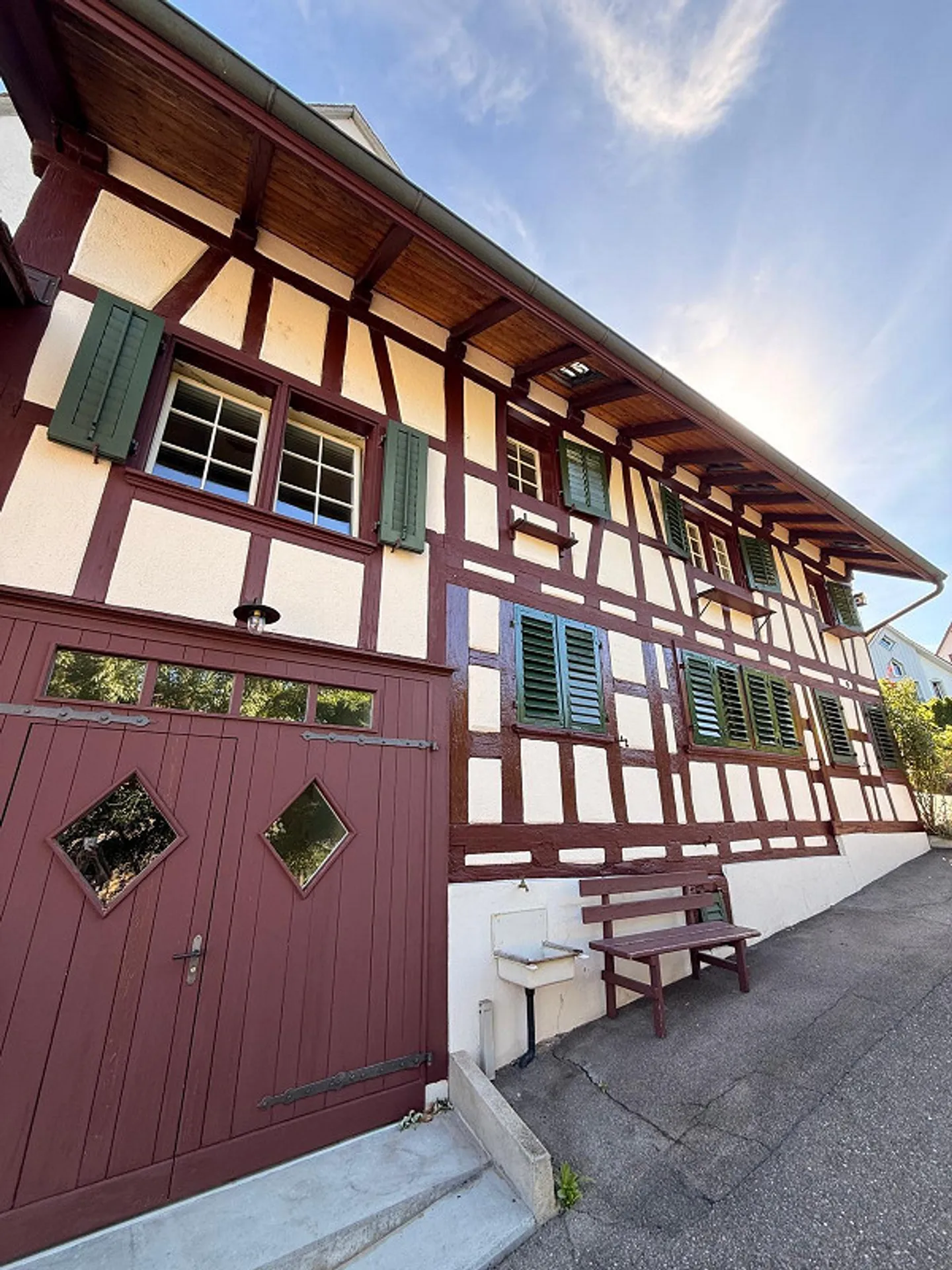 Charmant maison de 4,5 pièces avec grand jardin - Photo 1 sur 11