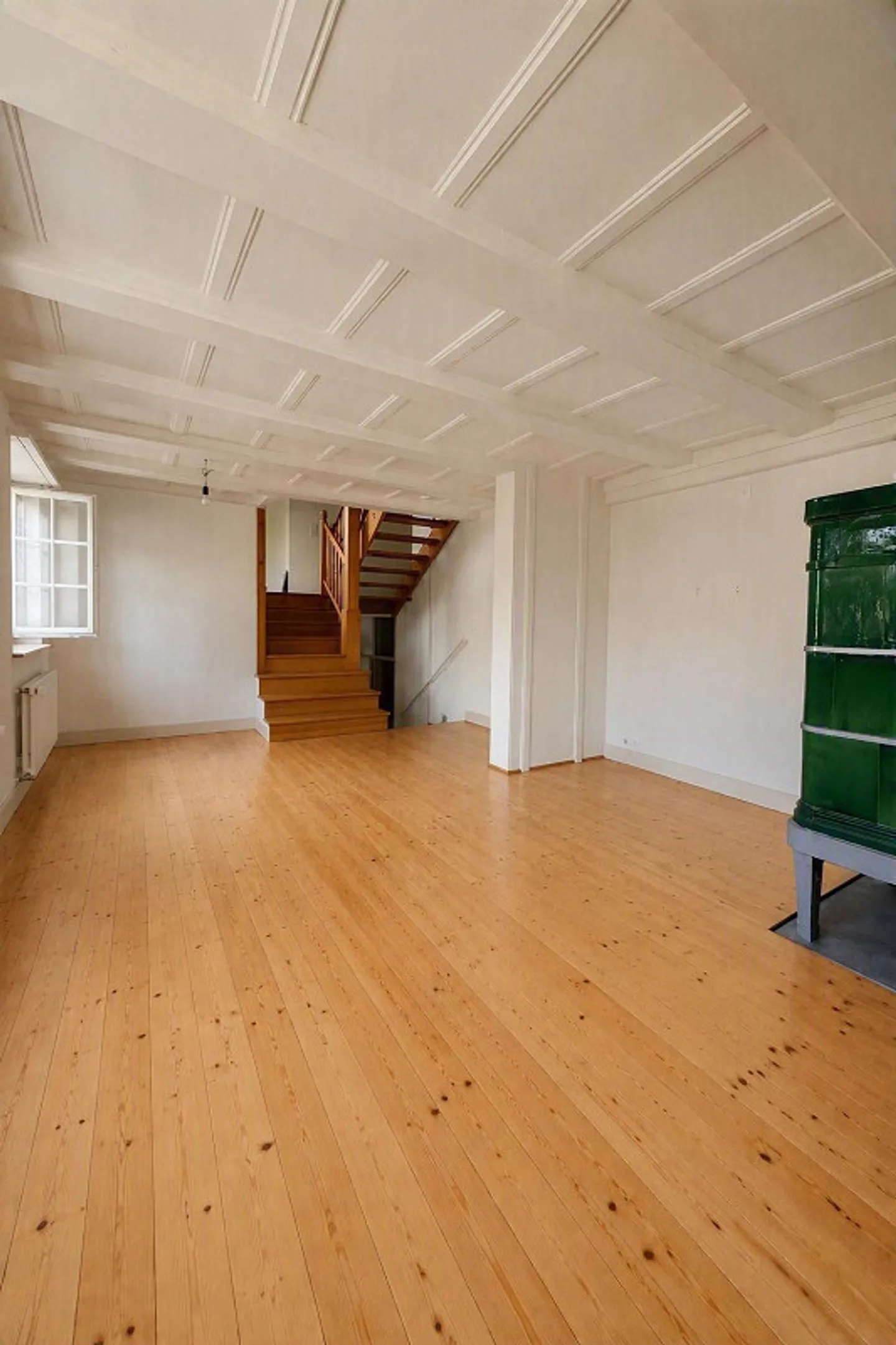 Charmant maison de 4,5 pièces avec grand jardin - Photo 4 sur 11