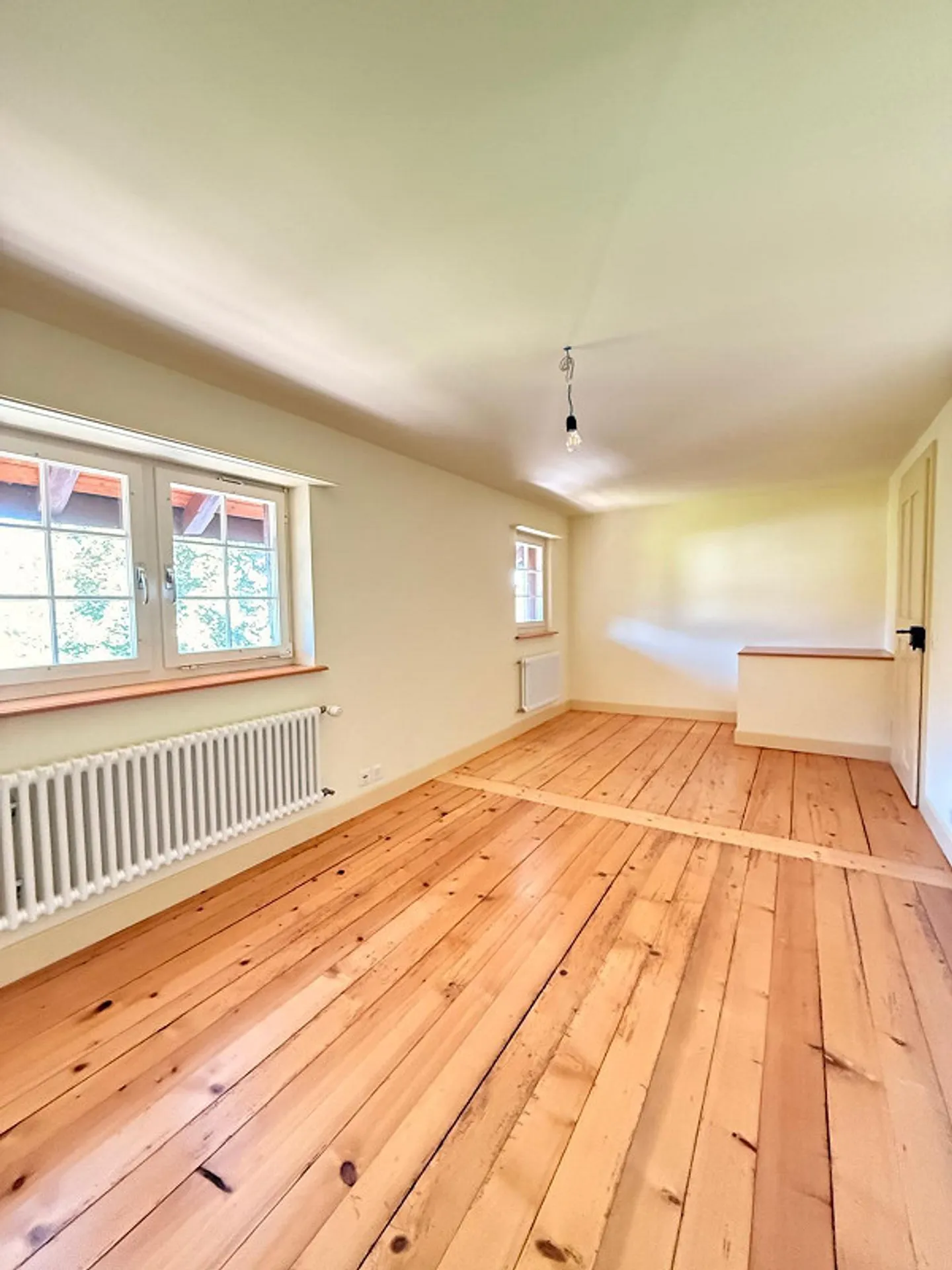 Charmant maison de 4,5 pièces avec grand jardin - Photo 6 sur 11