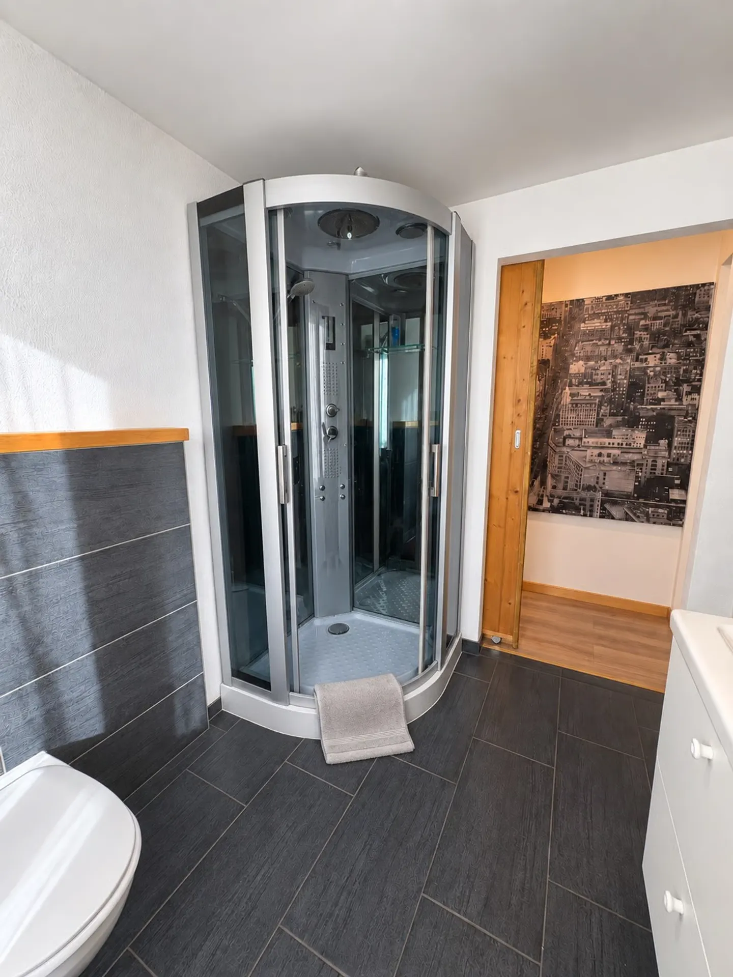 Semi-Detached House of 5.5 + 2 Rooms in San Vittore – Historic Charm and Modern Comfort - Photo 34 of 35
