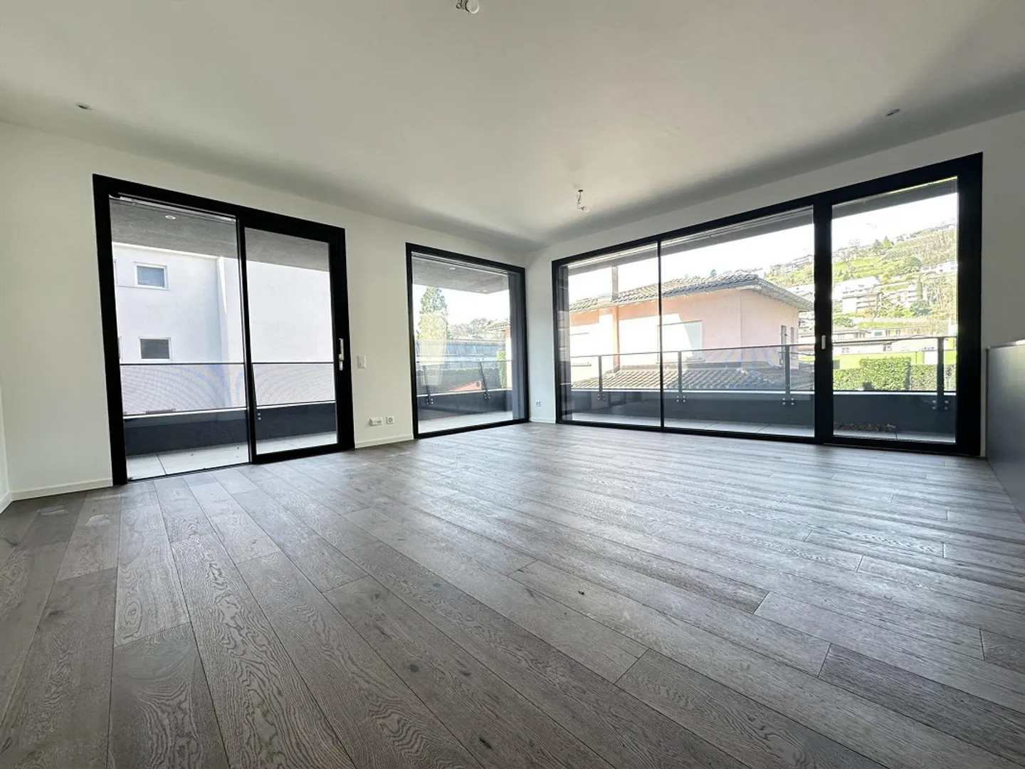Appartamento moderno 2.5 locali con terrazza - Foto 3 di 10