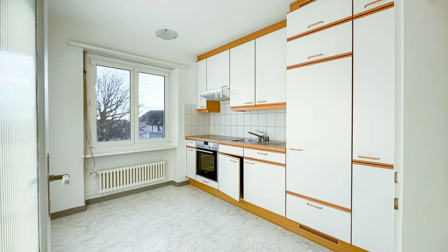 Cozy apartment with lake view - Photo 3 of 11