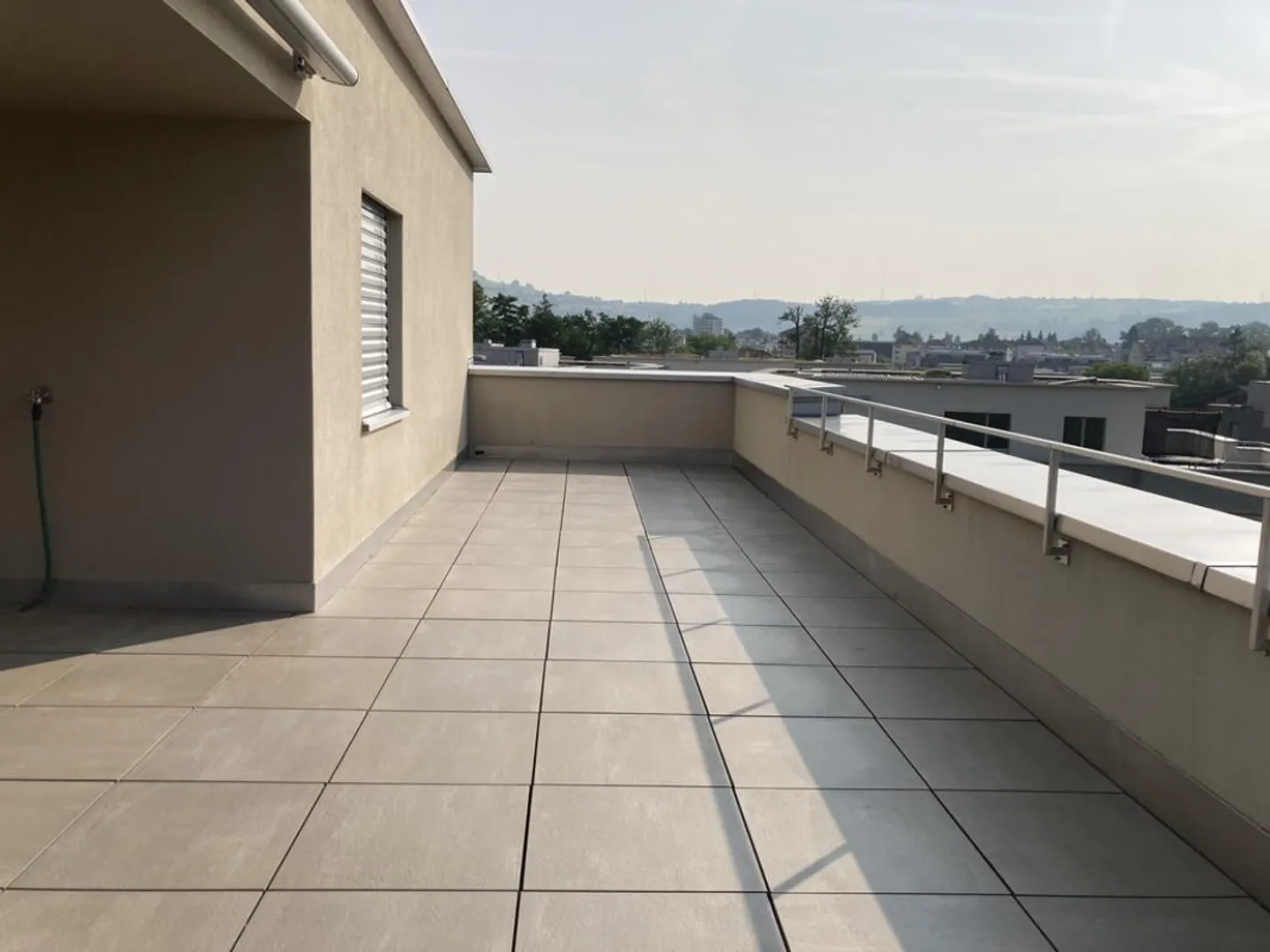 Spacious penthouse apartment with huge terrace - Photo 2 of 7