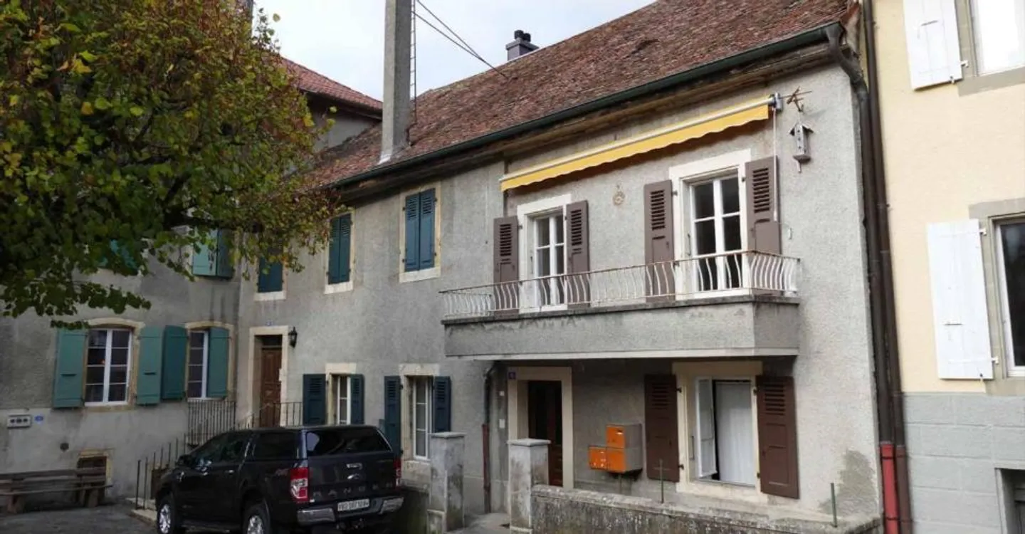 Geräumige 5,5-Zimmer-Wohnung im Herzen der Altstadt von Cossonay - Foto 1 von 9