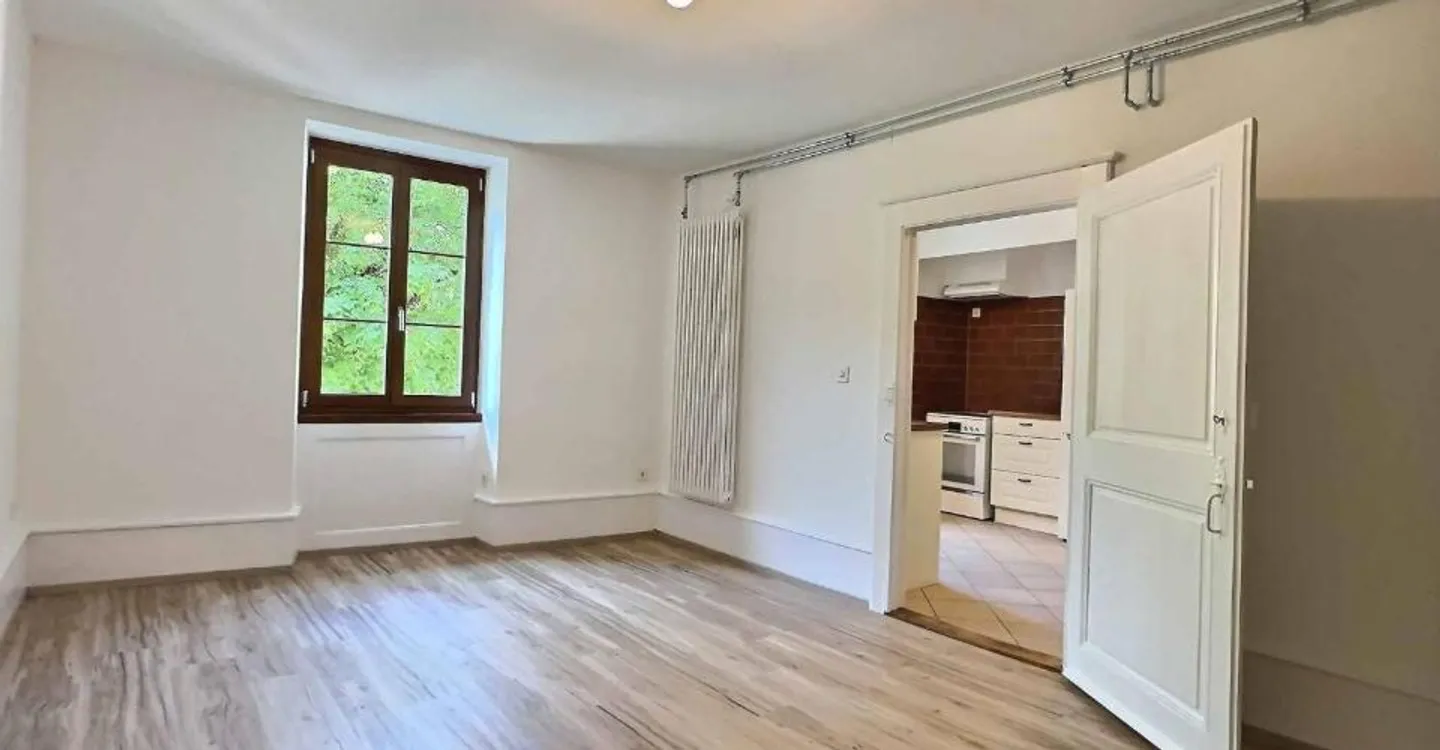 Geräumige 5,5-Zimmer-Wohnung im Herzen der Altstadt von Cossonay - Foto 2 von 9
