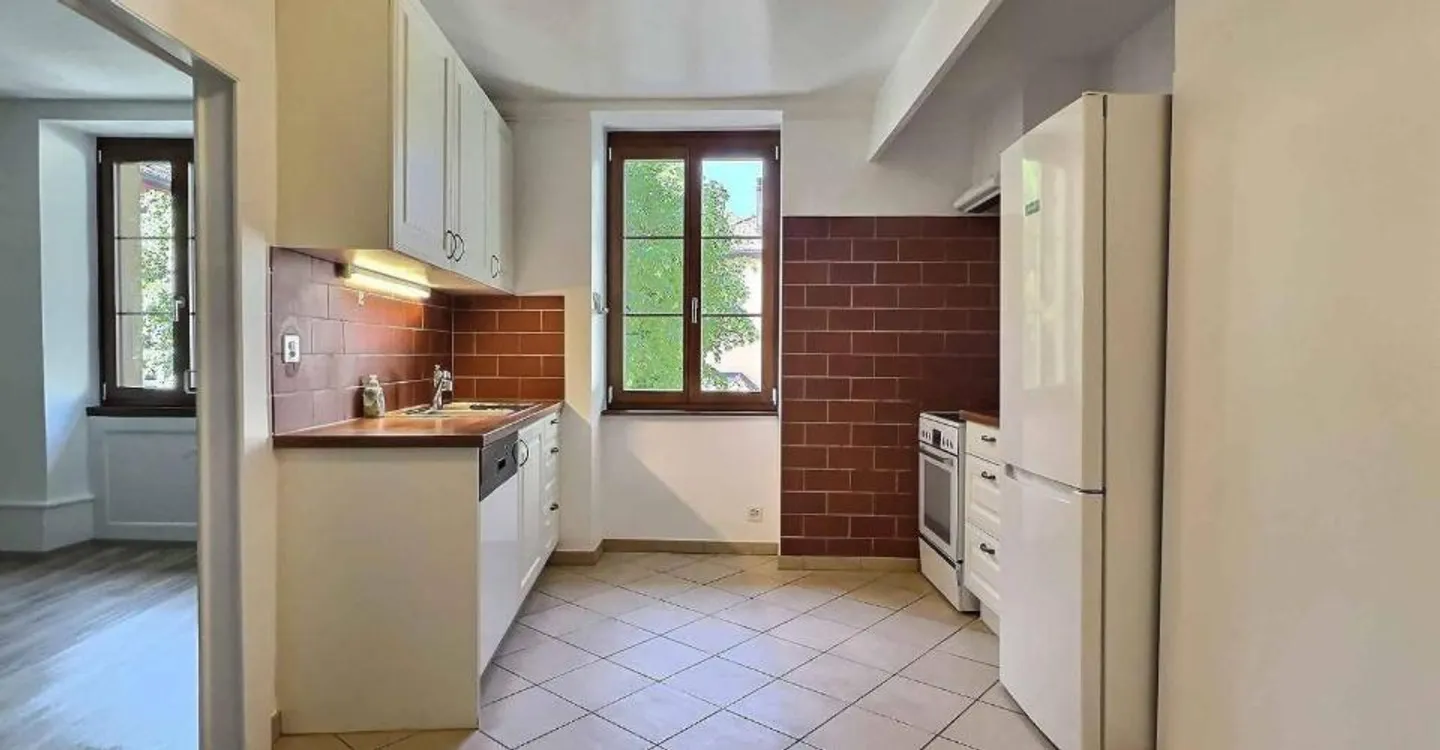 Geräumige 5,5-Zimmer-Wohnung im Herzen der Altstadt von Cossonay - Foto 3 von 9