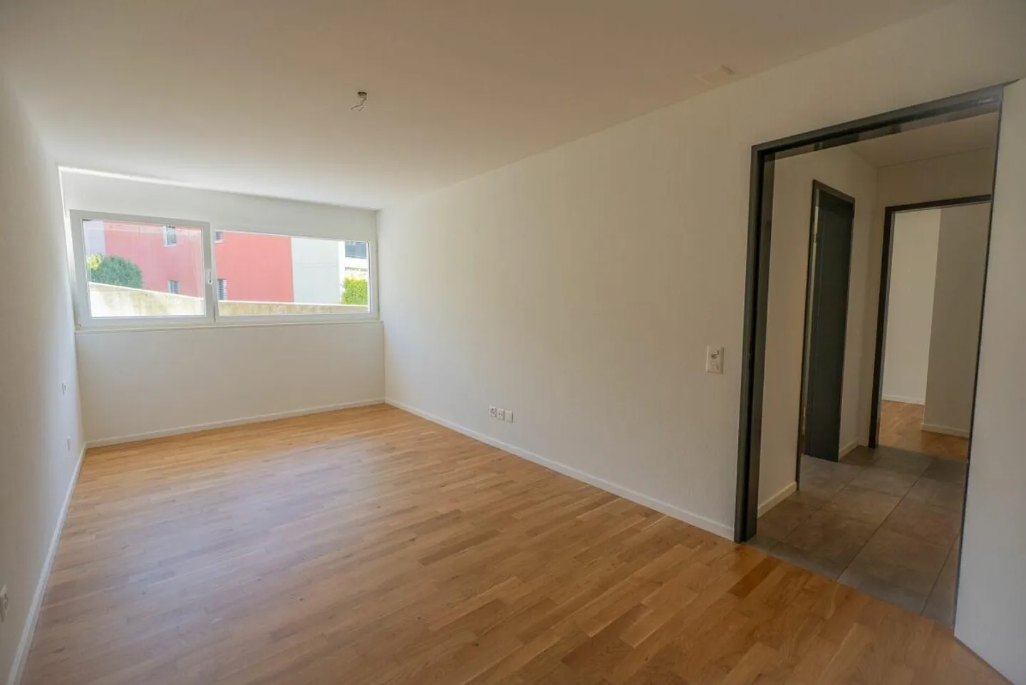 Vendiamo a Monte Carasso bel 4.5 locali attorniato dalla murata - Foto 11 di 17