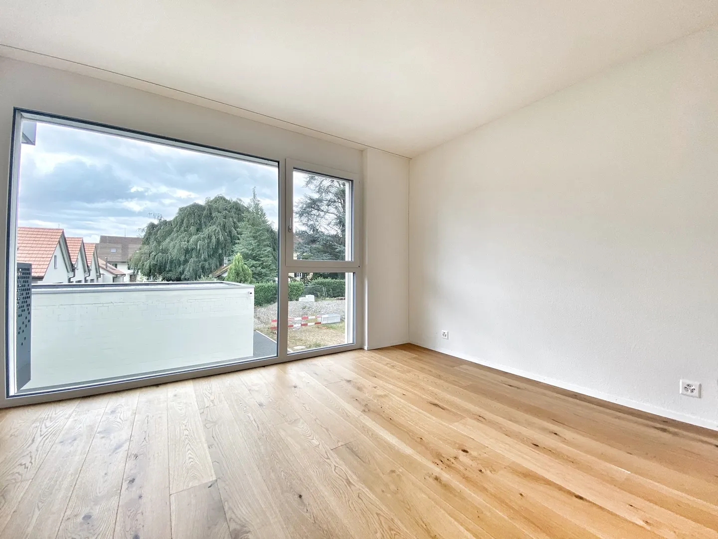 Moderne 3.5-Zimmer-Wohnung - Foto 2 von 6