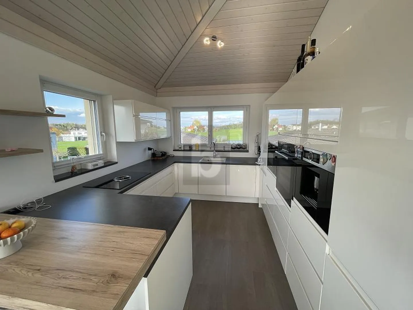 Luxuriöse Terrassenwohnung - Foto 3 von 6