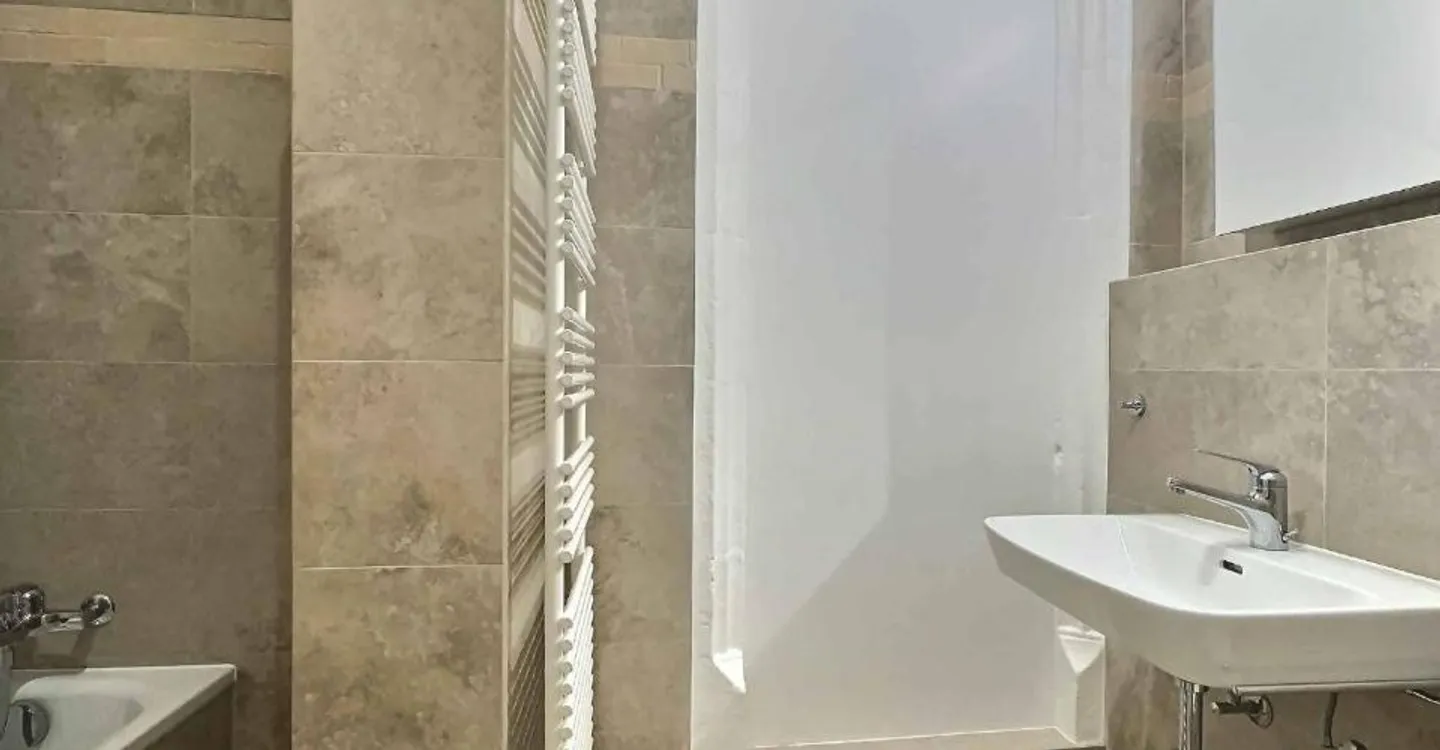 Geräumige 5,5-Zimmer-Wohnung im Herzen der Altstadt von Cossonay - Foto 6 von 9