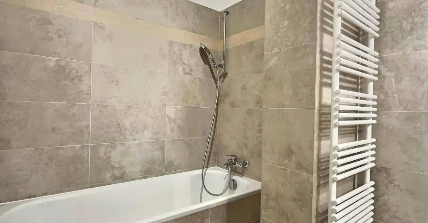 Geräumige 5,5-Zimmer-Wohnung im Herzen der Altstadt von Cossonay - Foto 7 von 9