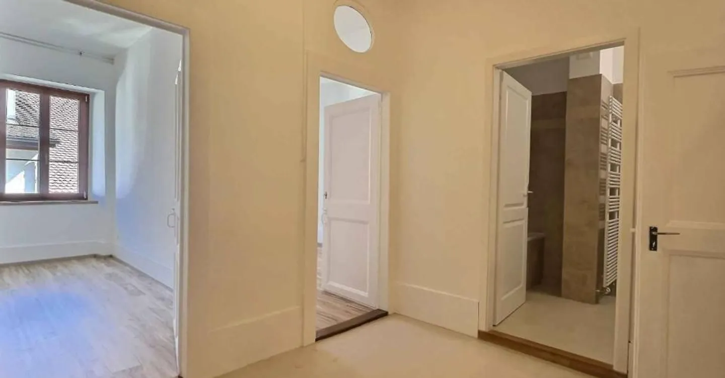 Geräumige 5,5-Zimmer-Wohnung im Herzen der Altstadt von Cossonay - Foto 8 von 9
