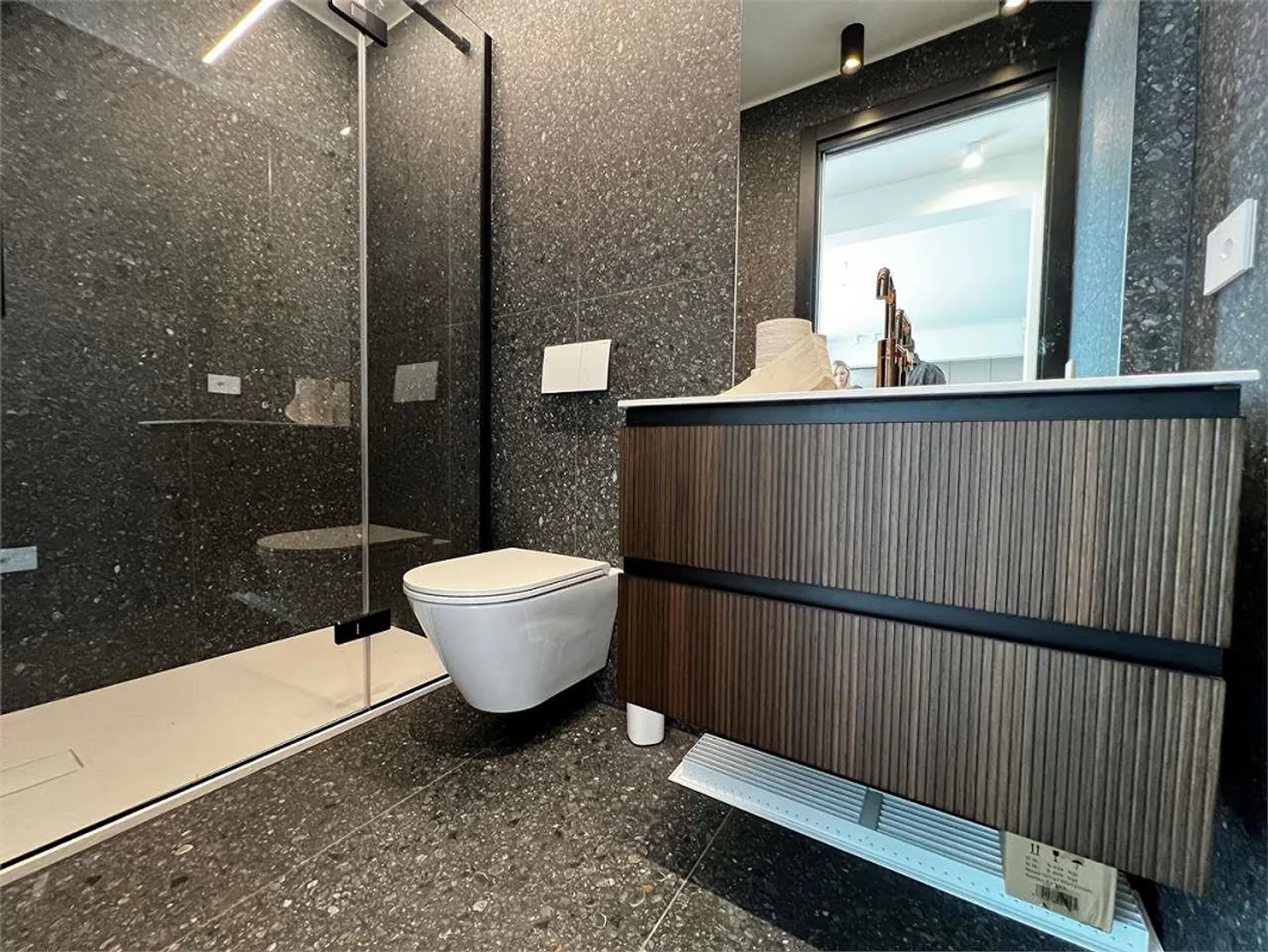 Ref. 2684 Comano penthouse 3.5 rooms renovated with large terrace - Photo 6 of 7