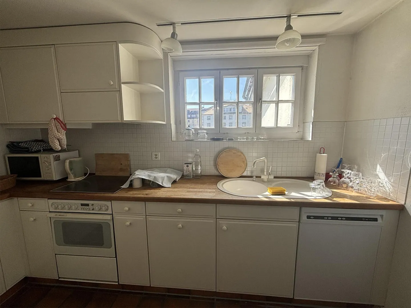 Stylish Living in the Heart of Zurich's Old Town - Photo 6 of 11