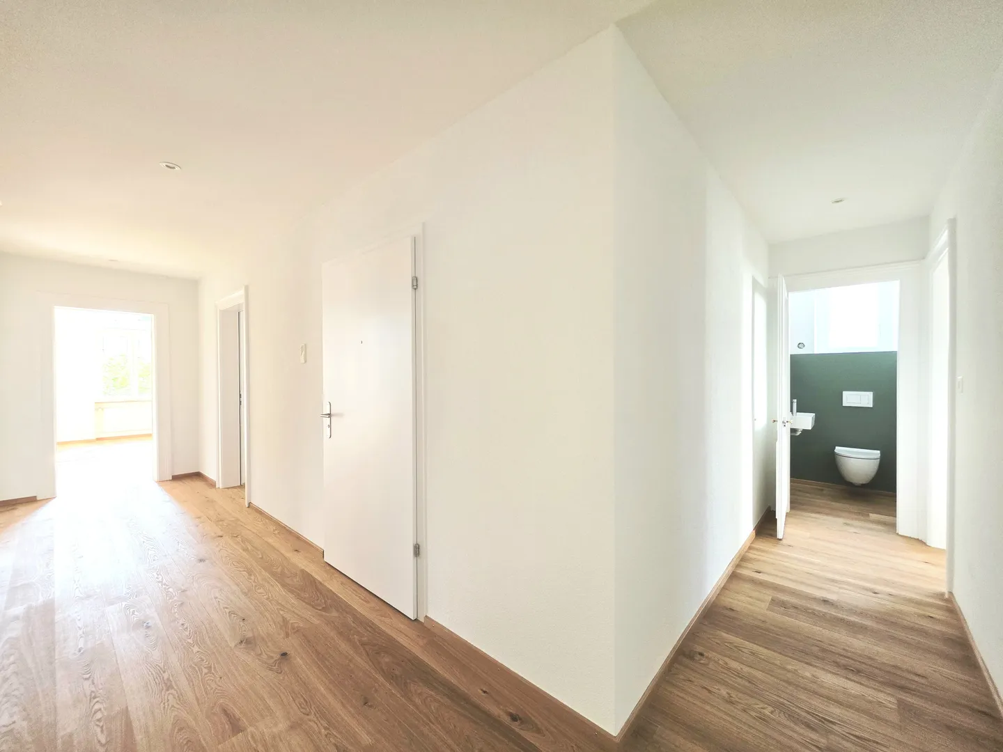 Erstvermietung einer traumhaften 5-Zimmer-Altbauwohnung nach kompletter Renovation - Foto 9 von 17