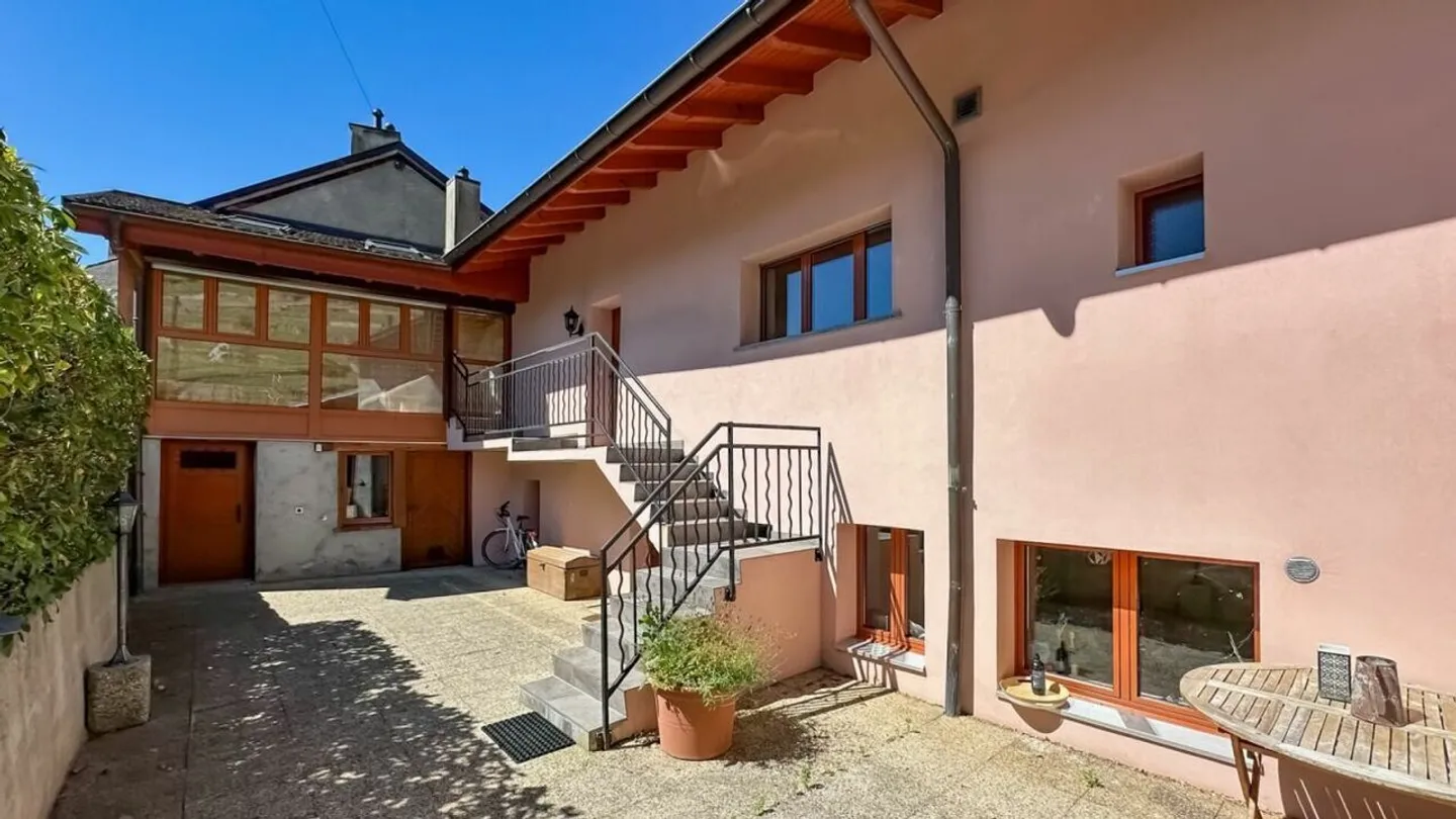 Edificio residenziale 9,5 stanze - Foto 2 di 20