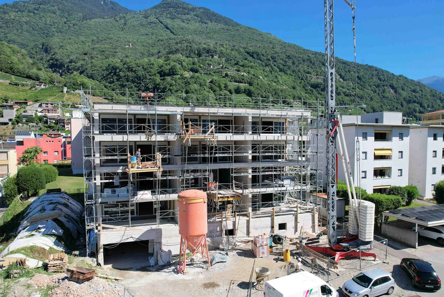 Nuovo appartamento con grande giardino in zona comoda e tranquilla - Photo 4 sur 13