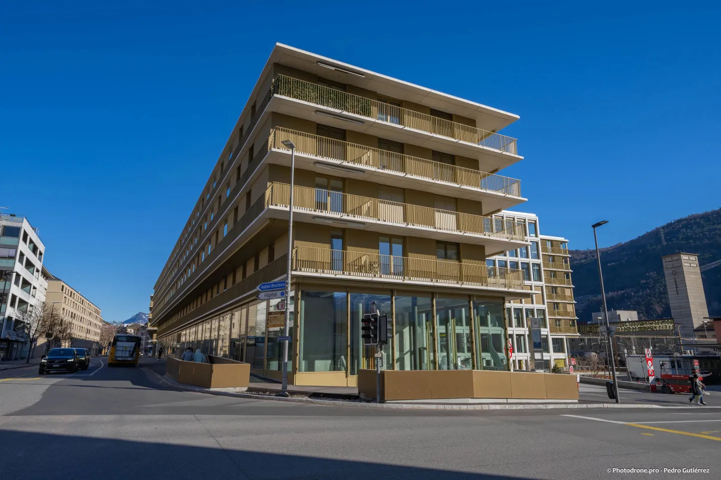 Commercial Space in Sion - Photo 2 of 4