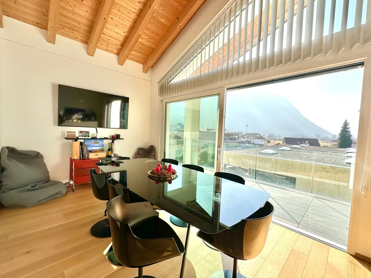 Moderne Eleganz und Komfort: Villa mit hochwertigen Ausstattungen - Foto 5 von 13