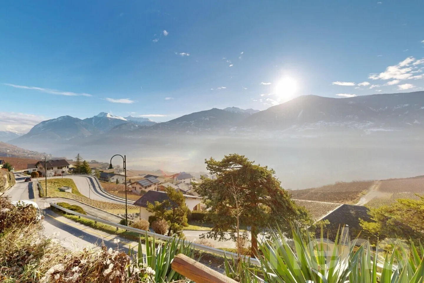 Charming house with great potential over 3 levels - Photo 4 of 12