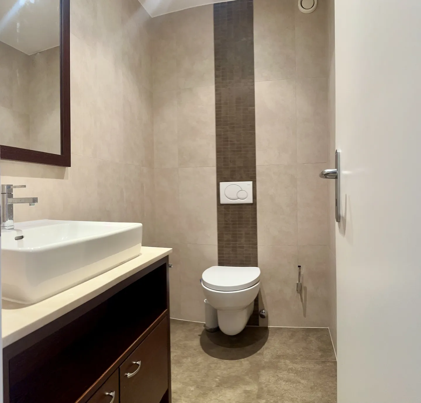 Appartamento di Lusso con Piscine - Foto 4 di 14