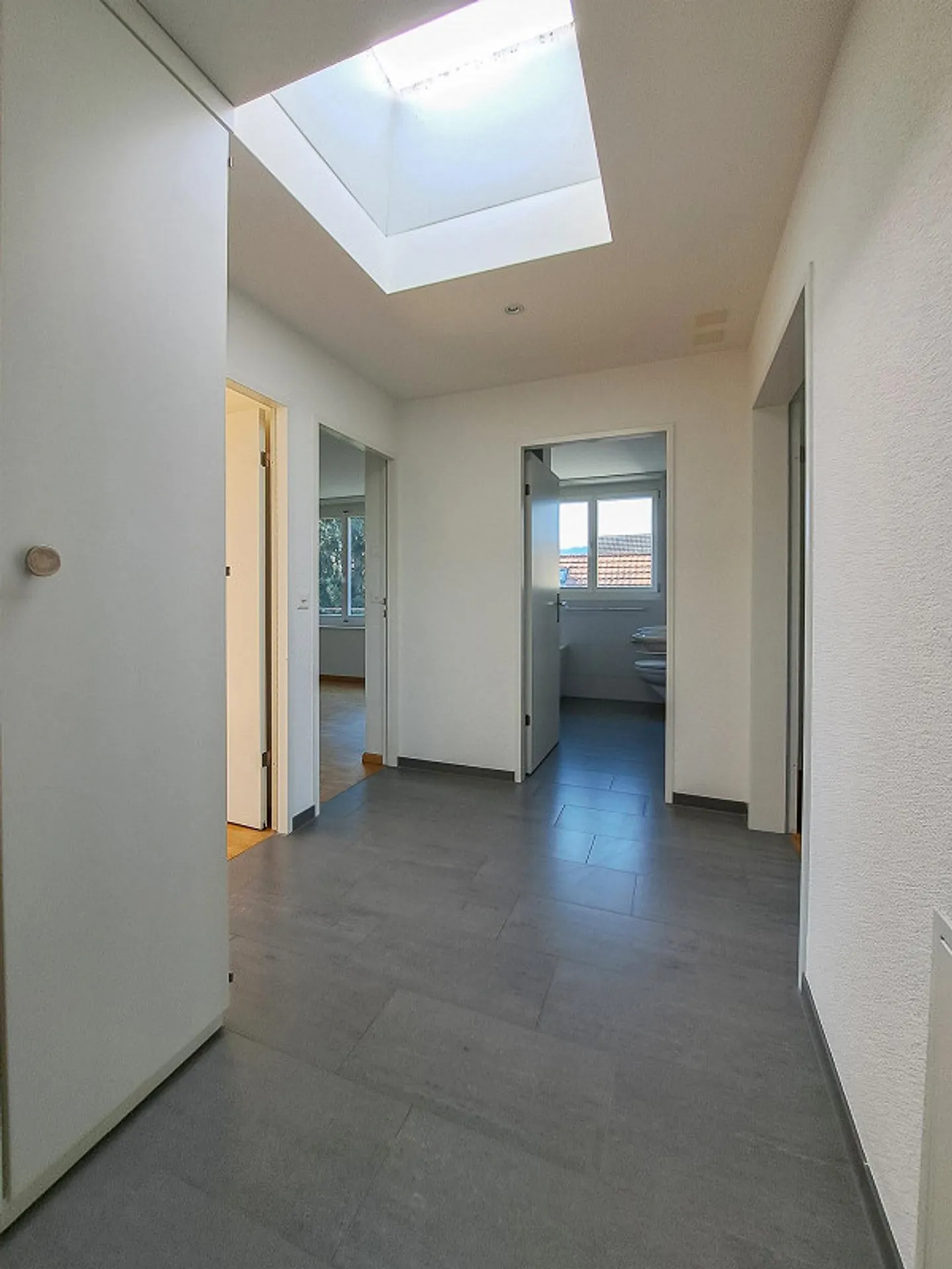 3 1/2 Room Apartment, 2nd Floor - Photo 10 of 13